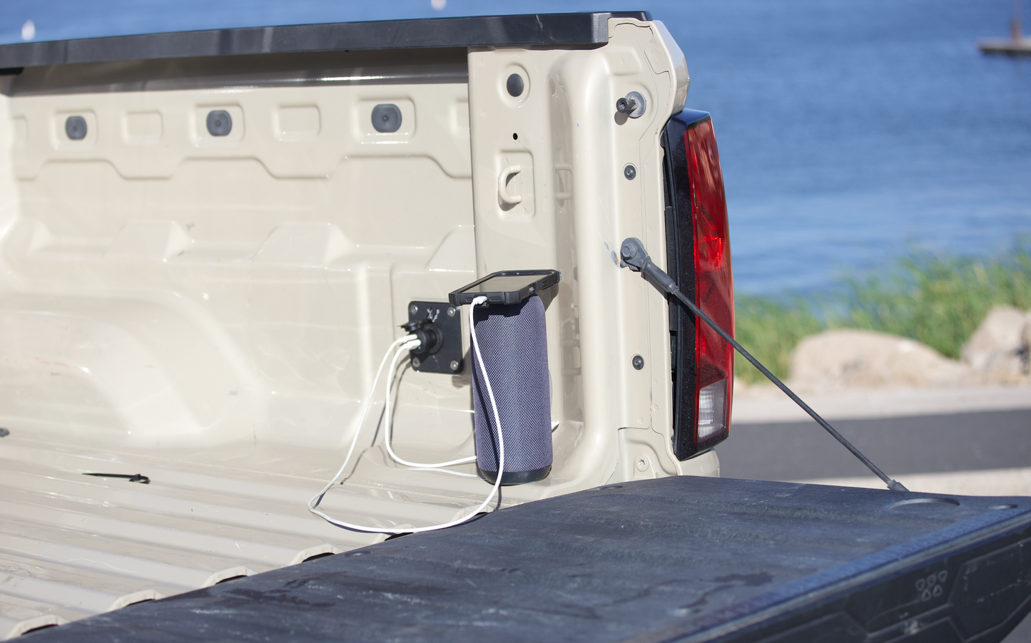 2023+ Chevy Colorado 12V Outlet Kit